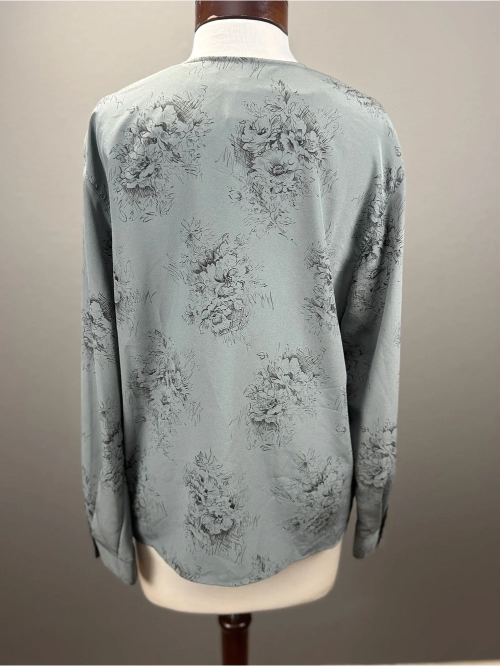 Jones New York Floral Blouse Women's Long Sleeve Button Front Career Top Sz 12